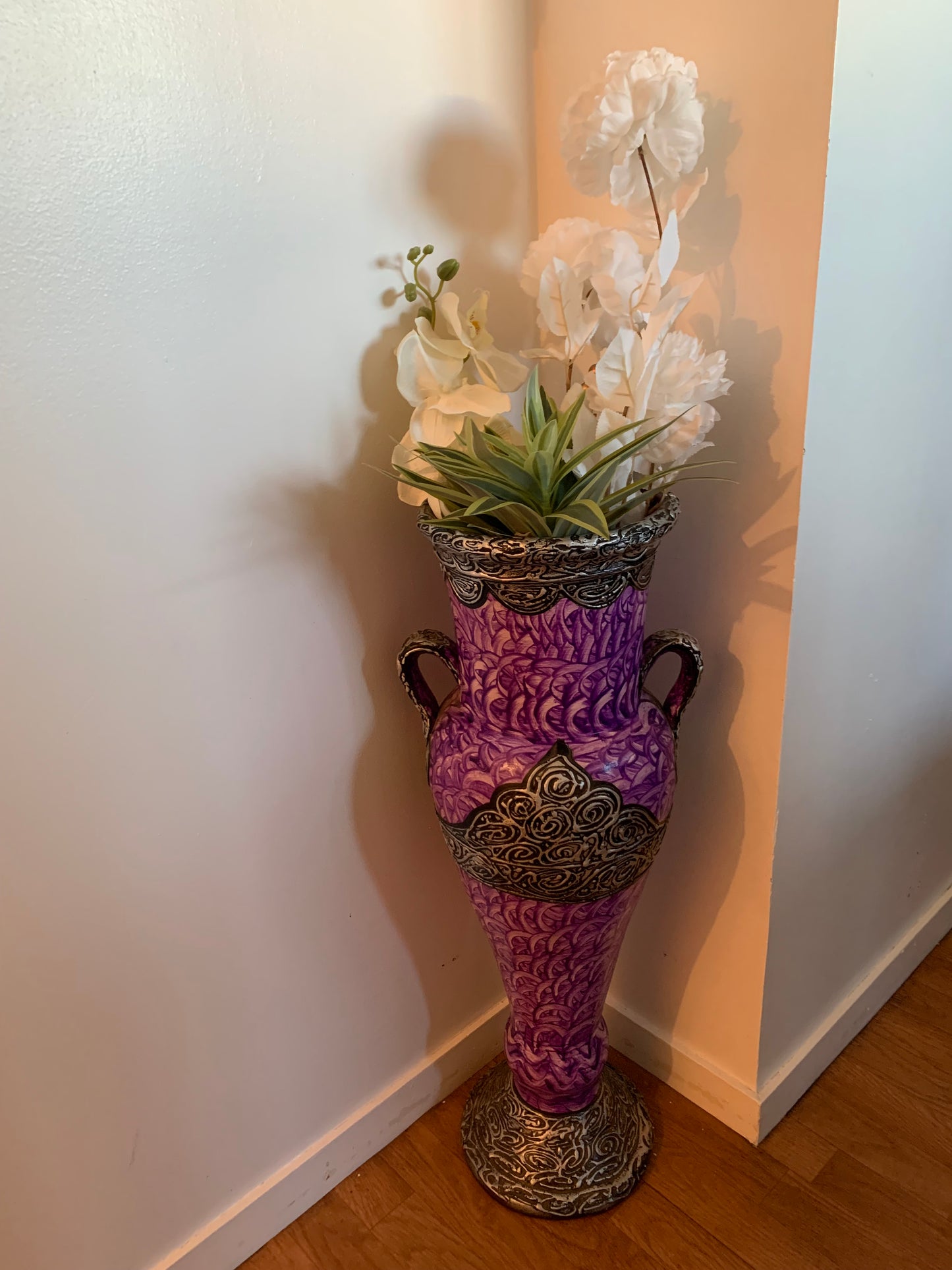 Grand vase oriental artisanal violet et argent – Décoration marocaine chic