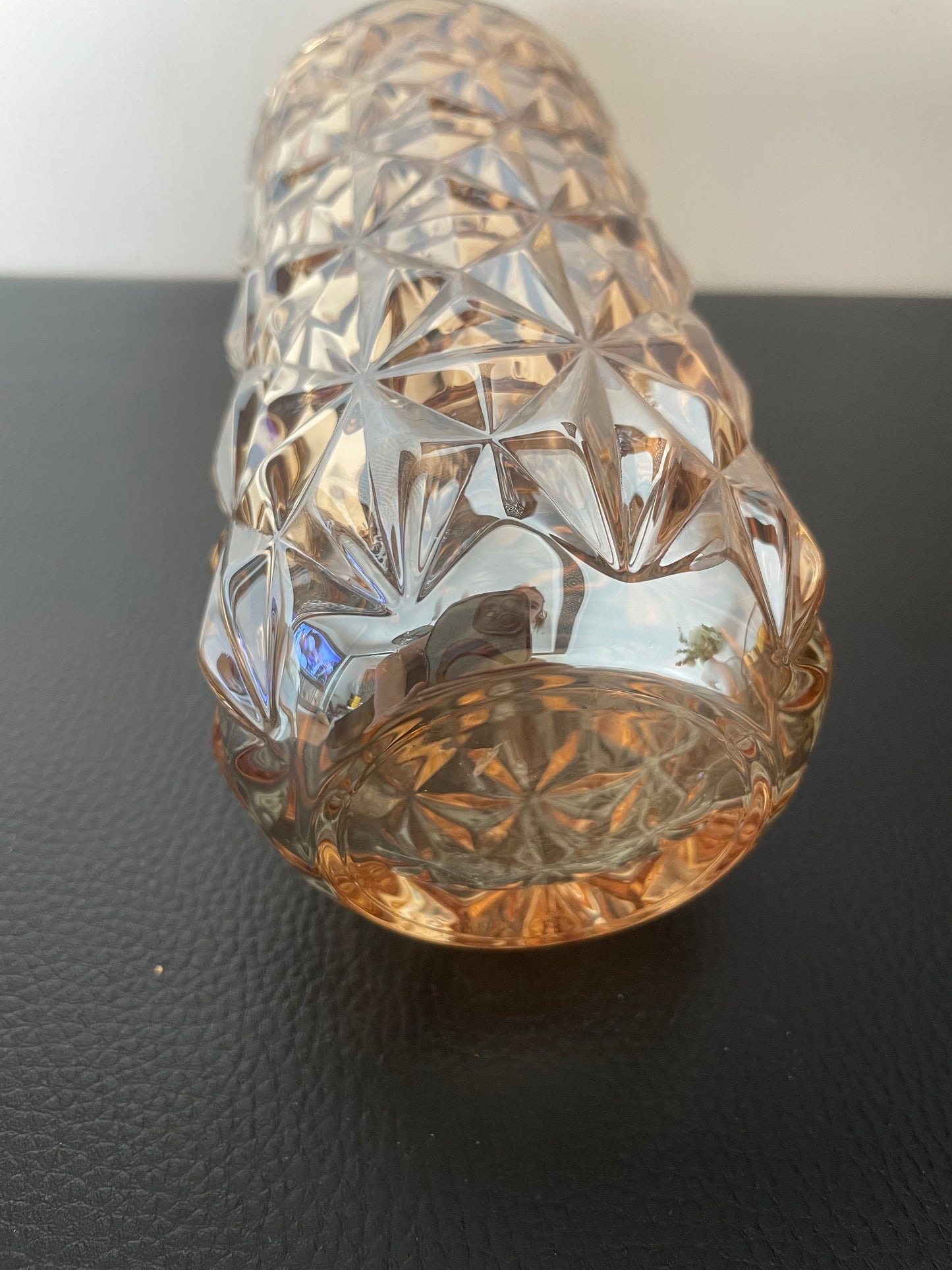 Encensoir en verre taillé ambré – Finition dorée élégante