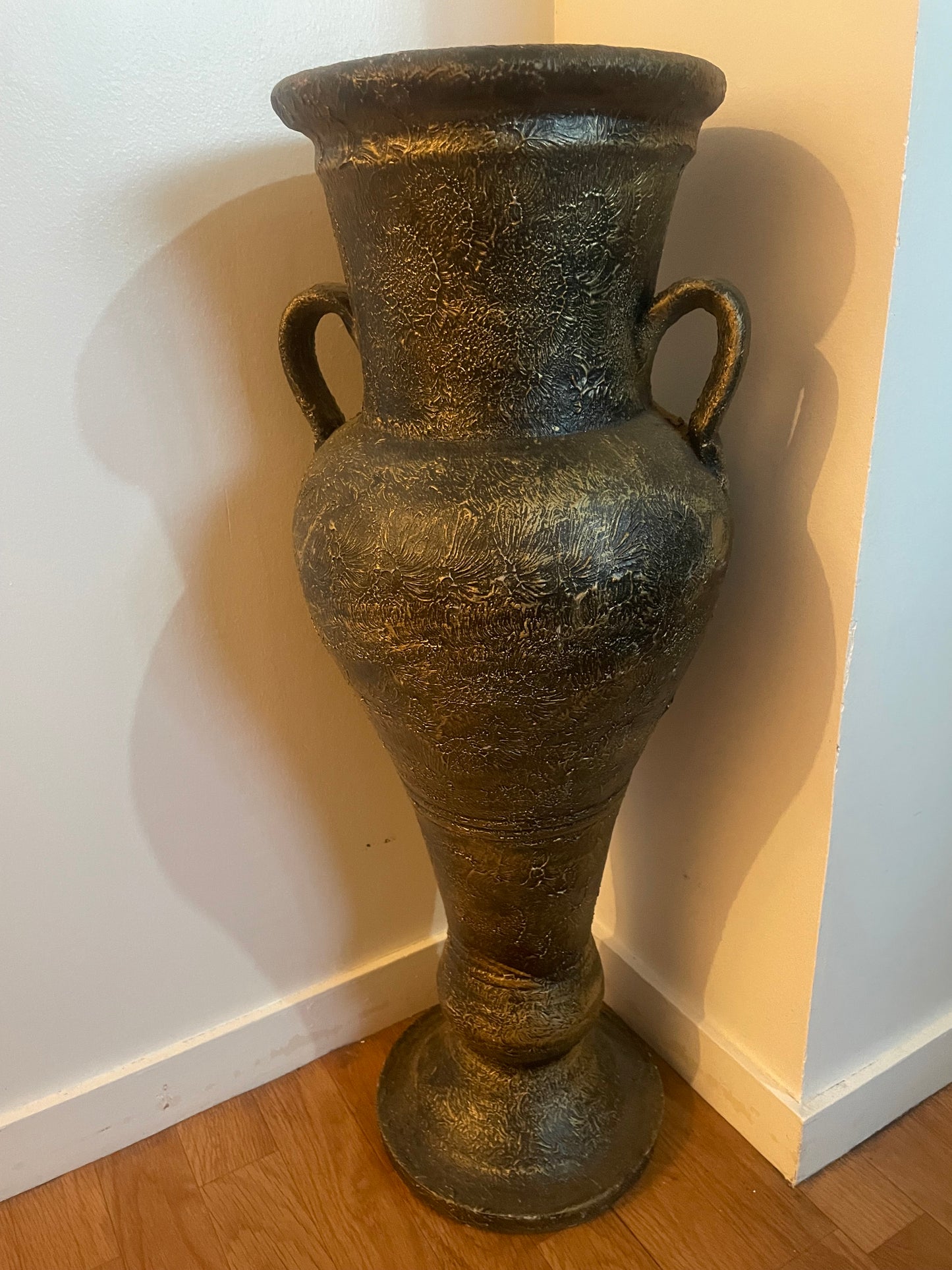 Grand vase décoratif oriental noir et doré- Fait main, 73 cm