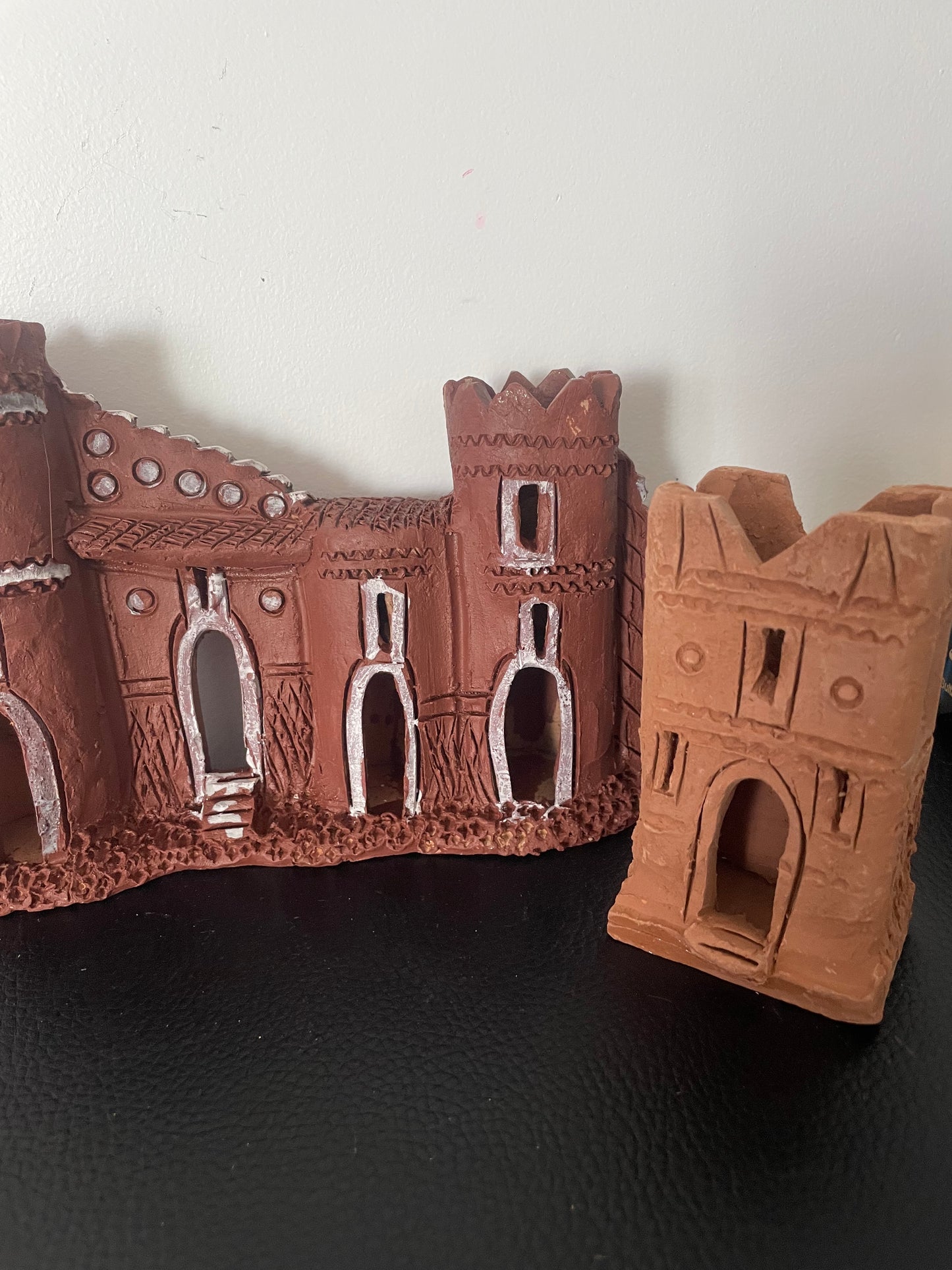 Ensemble de 3 pièces décoratives en argile naturelle – Architecture traditionnelle marocaine faite main