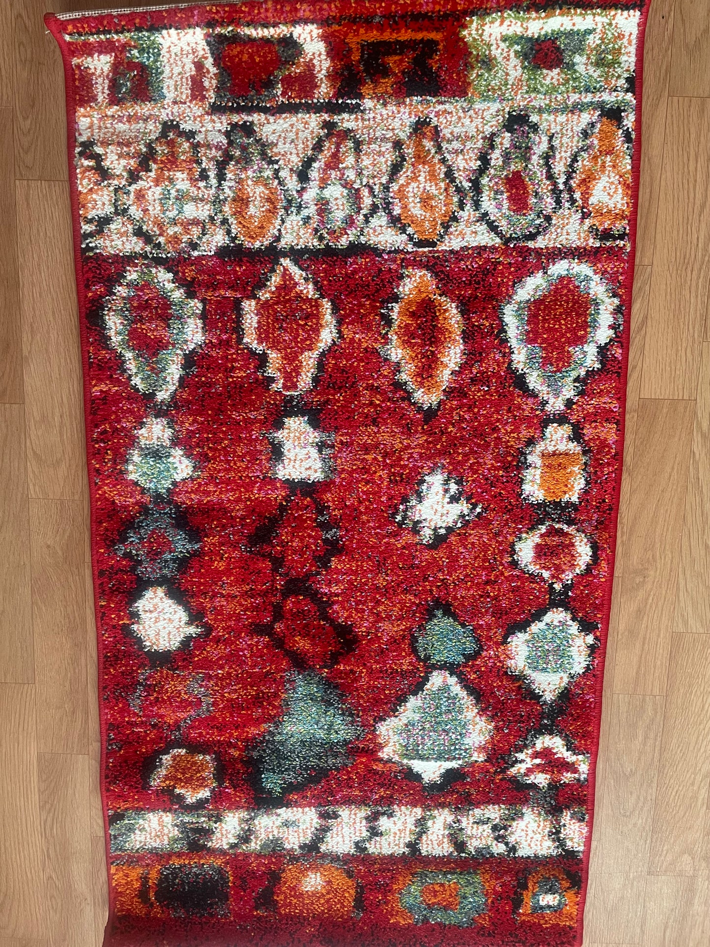 Tapis berbère rouge – 60x110 cm – Motifs ethniques chaleureux