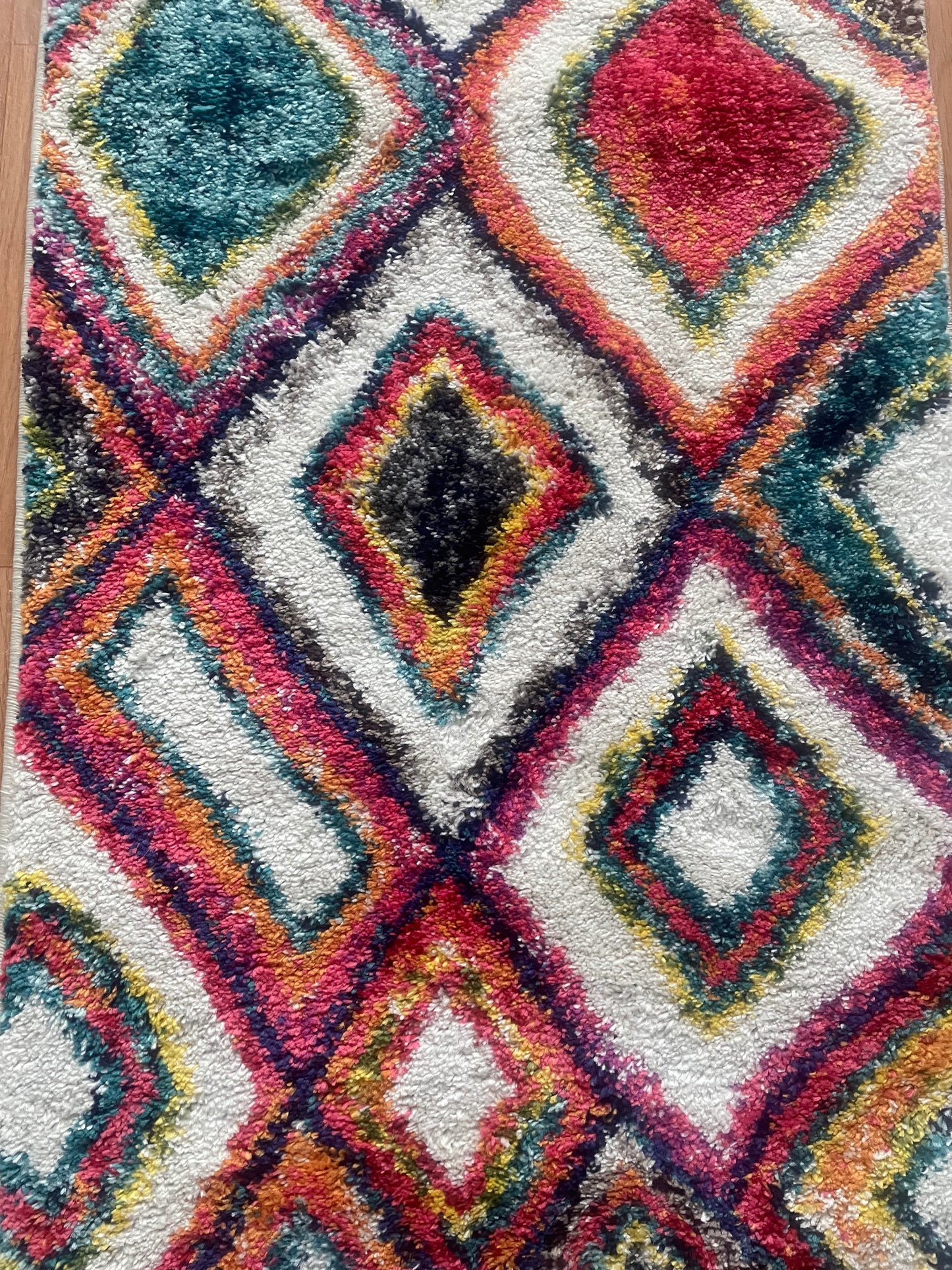 Tapis multicolore bohème – 60x110 cm – Motifs losanges et franges