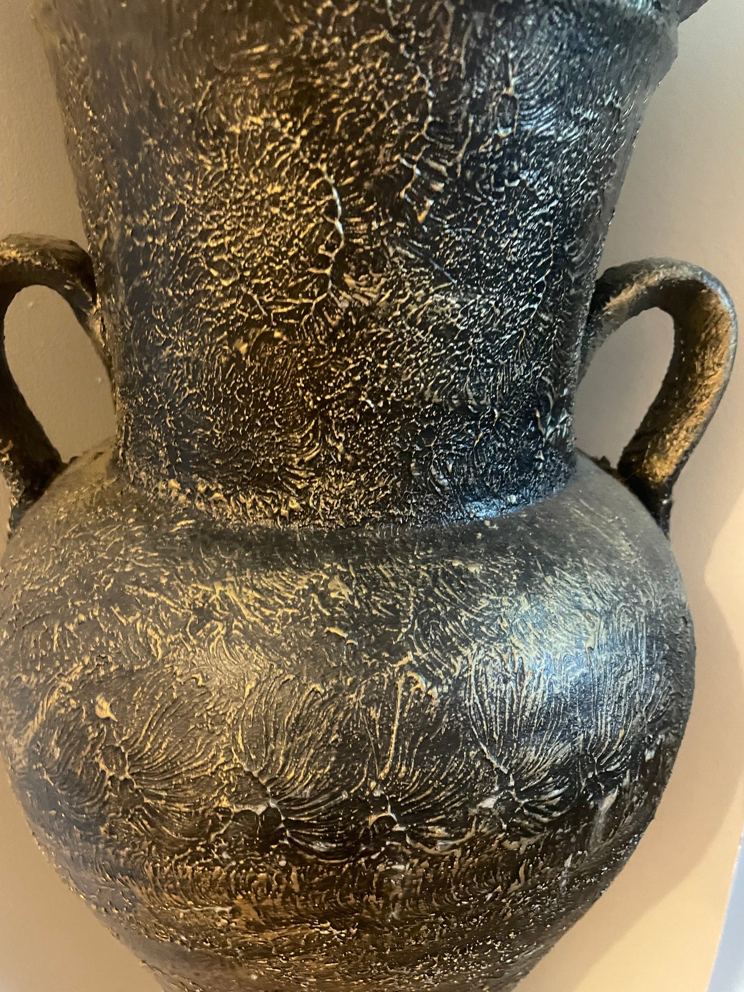 Grand vase décoratif oriental noir et doré- Fait main, 73 cm