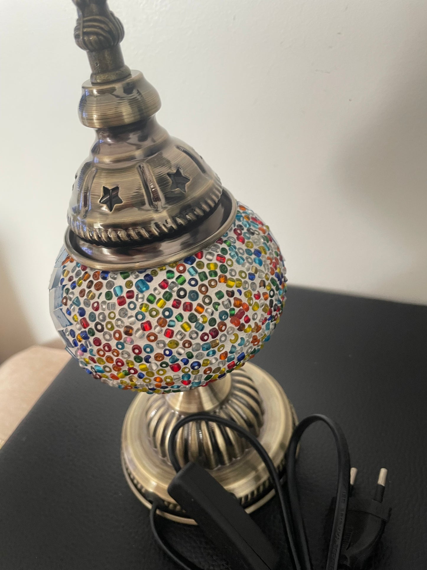 Lampe mosaïque artisanale – 3 coloris -Verre coloré rouge, bleu et blanc