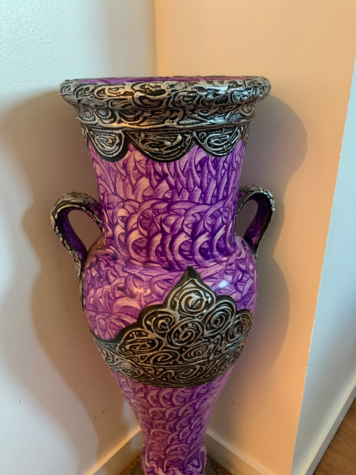 Grand vase oriental artisanal violet et argent – Décoration marocaine chic