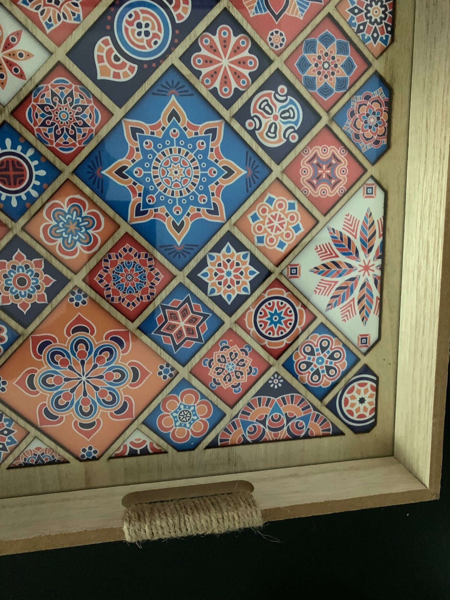 Plateau décoratif en bois (40x30cm) – fond motif zellige marocain