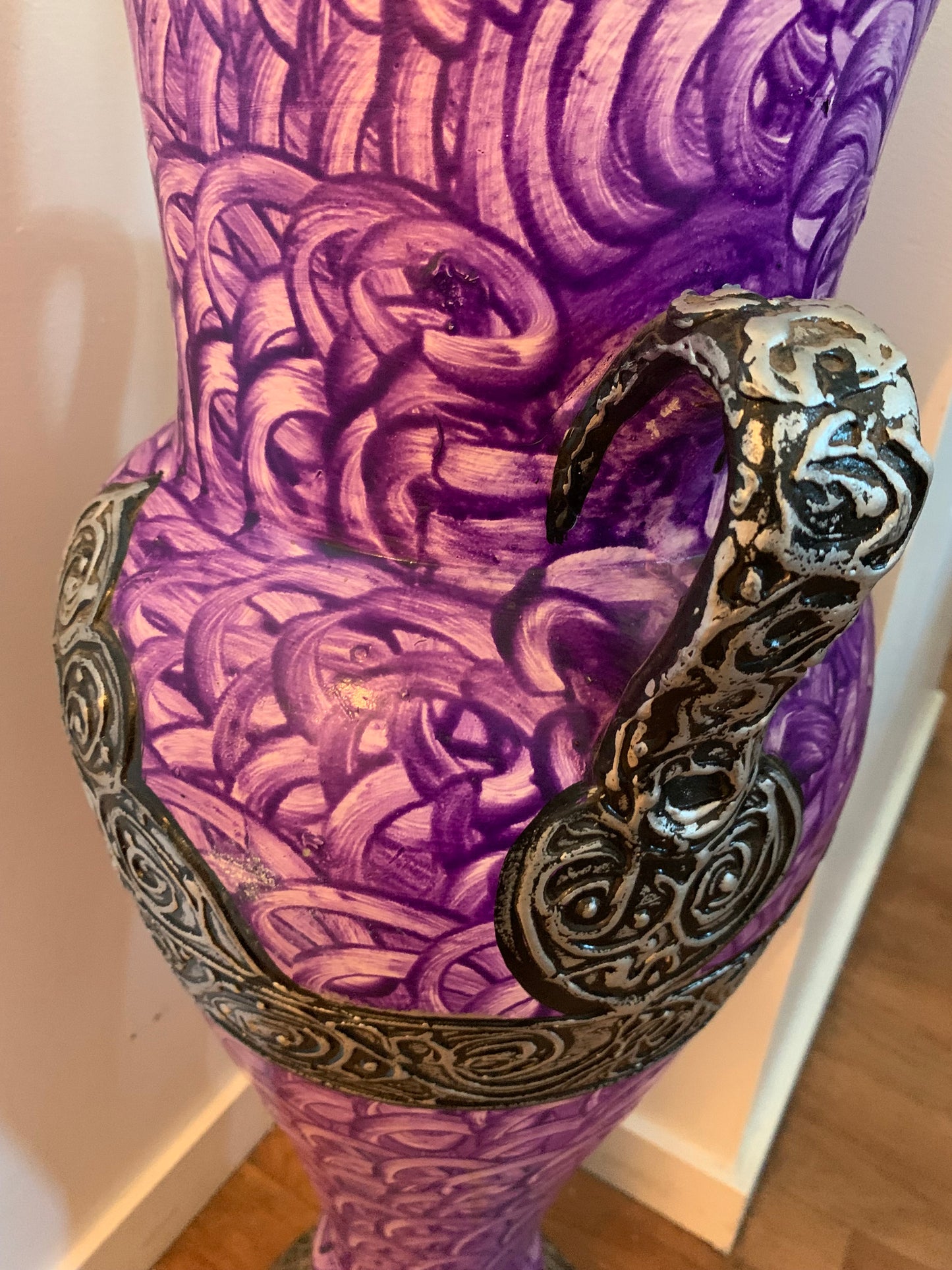 Grand vase oriental artisanal violet et argent – Décoration marocaine chic