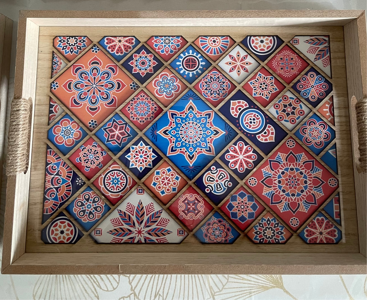 Plateau Oriental en Bois avec Motifs Zellige sous Verre – Grand Format – 3 Décors au Choix