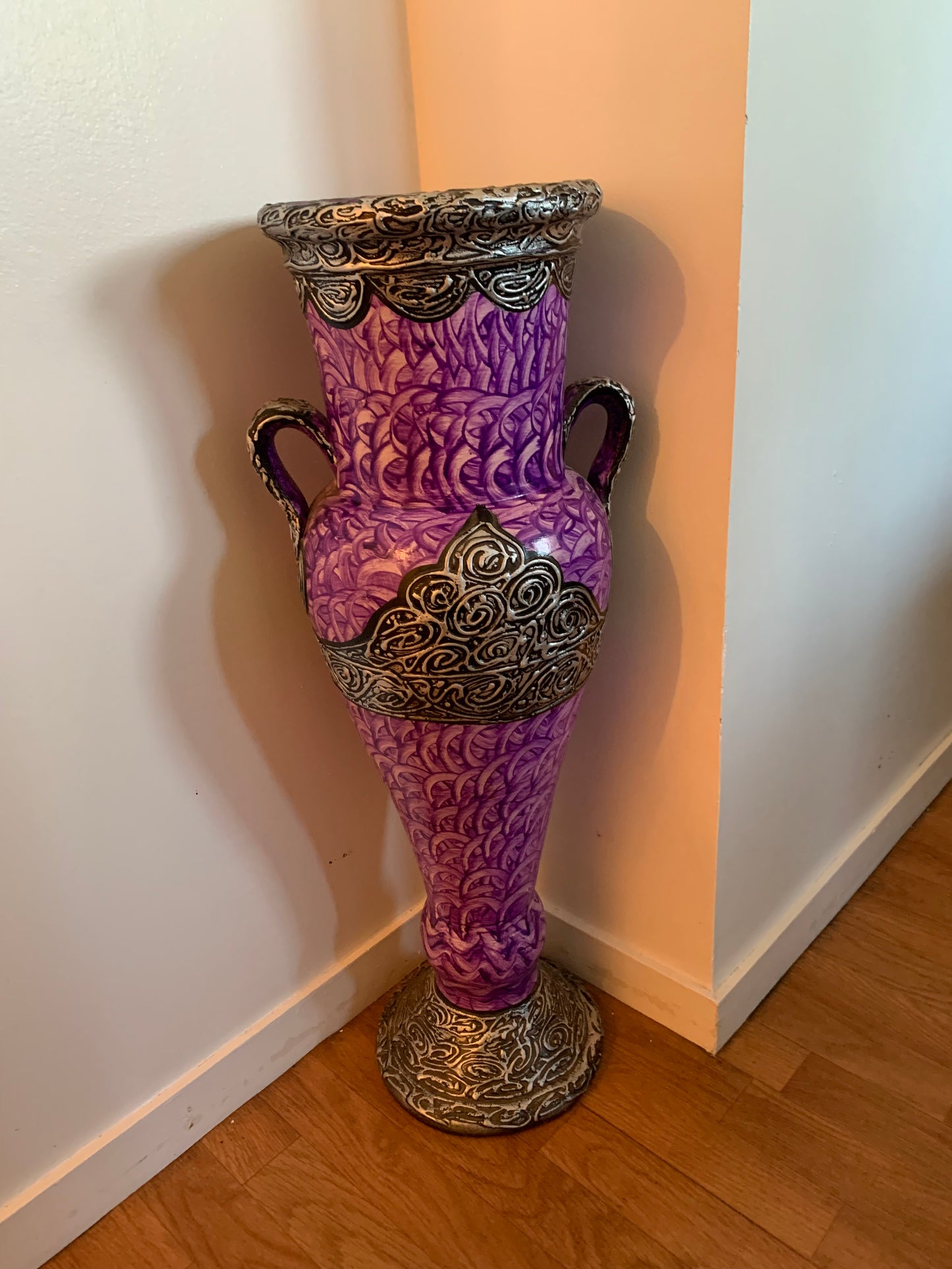 Grand vase oriental artisanal violet et argent – Décoration marocaine chic