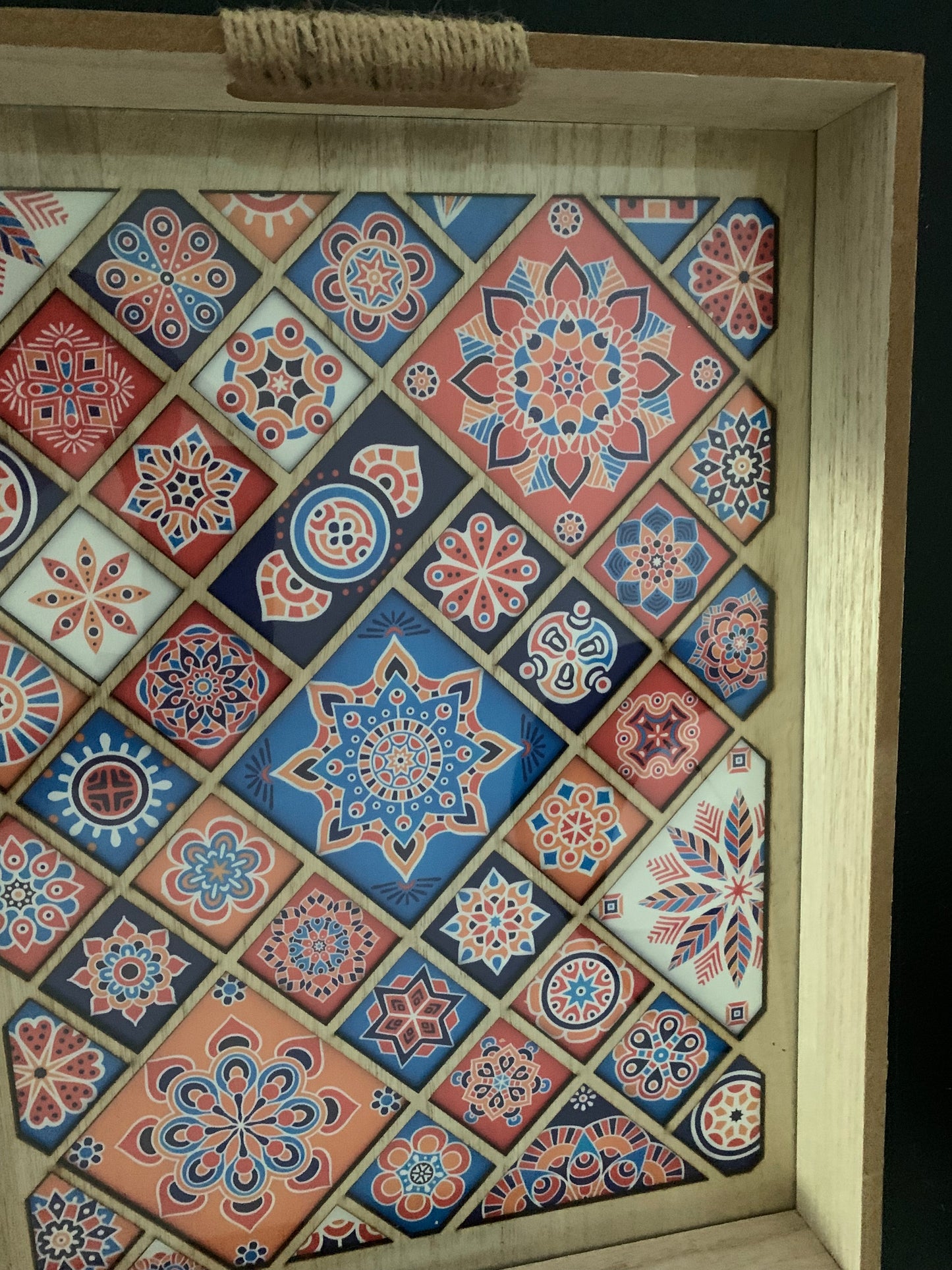 Plateau décoratif en bois (40x30cm) – fond motif zellige marocain